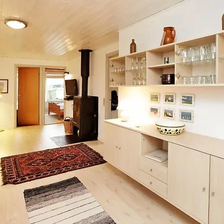 Three-bedroom In 1 Millinge